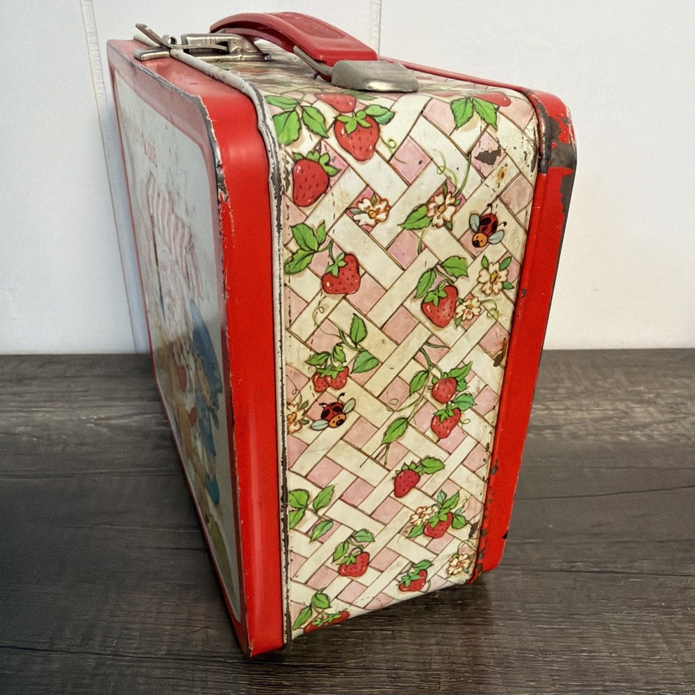 Vintage 1981 Strawberry Shortcake Metal Lunchbox Aladdin & American Greetings - Picture 3 of 6